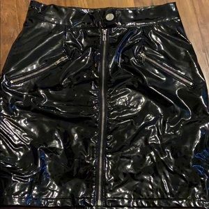 Zip up mini leather skirt